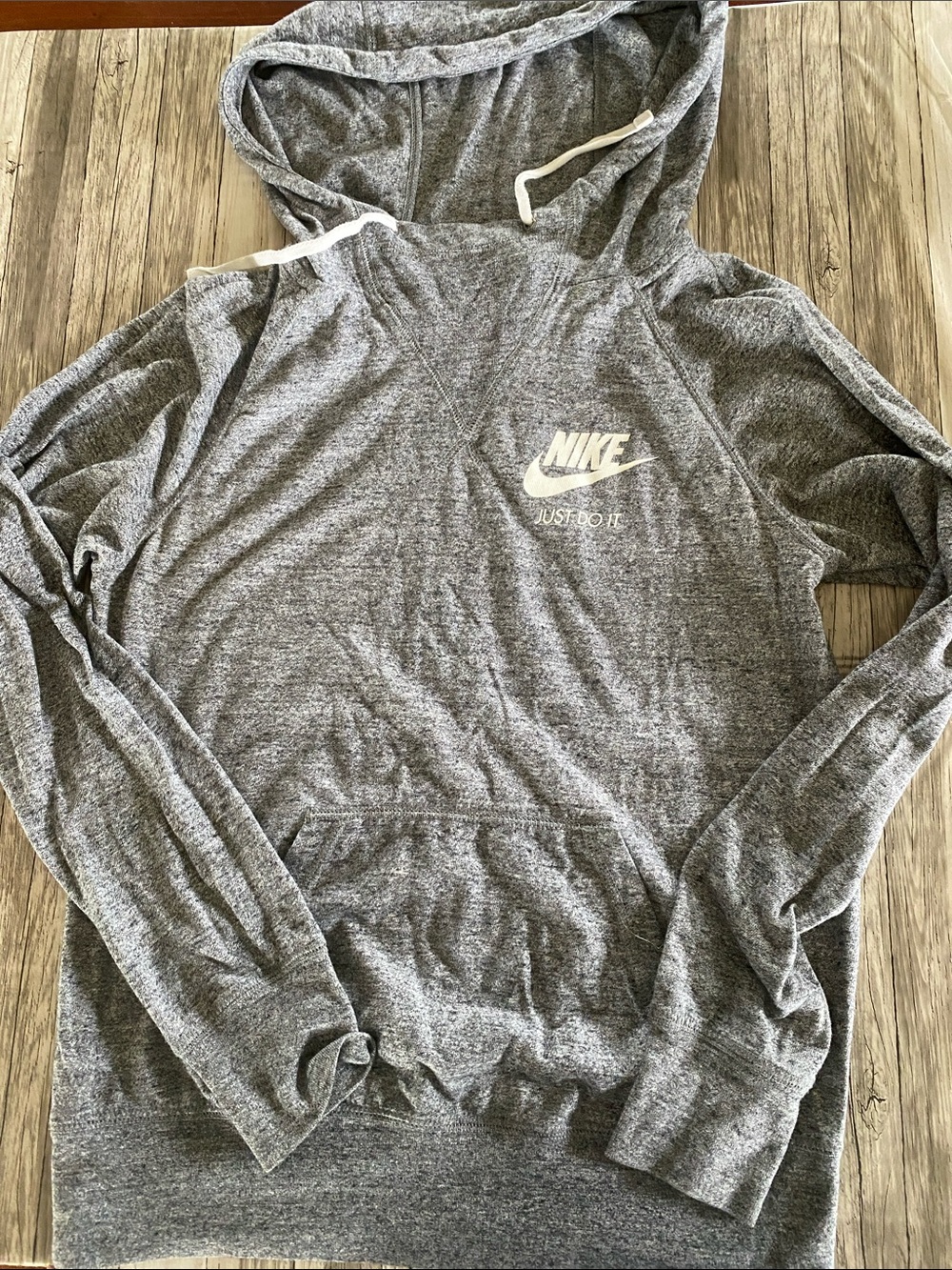 WOMENS NIKE GREY HOODIE